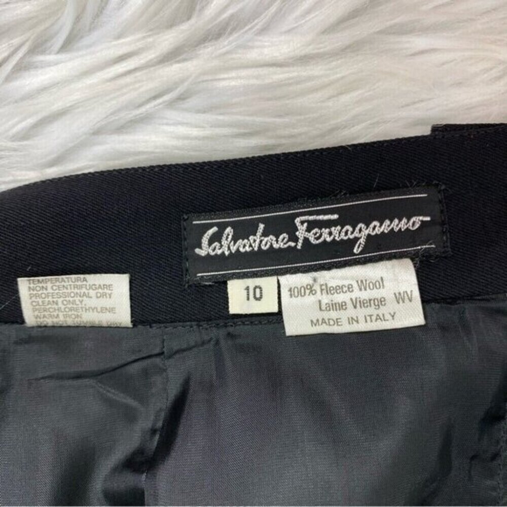 Salvatore Ferragamo Black 100% Wool Pencil Skirt Made in Italy Altered Size 26.6 - Picture 8 of 11